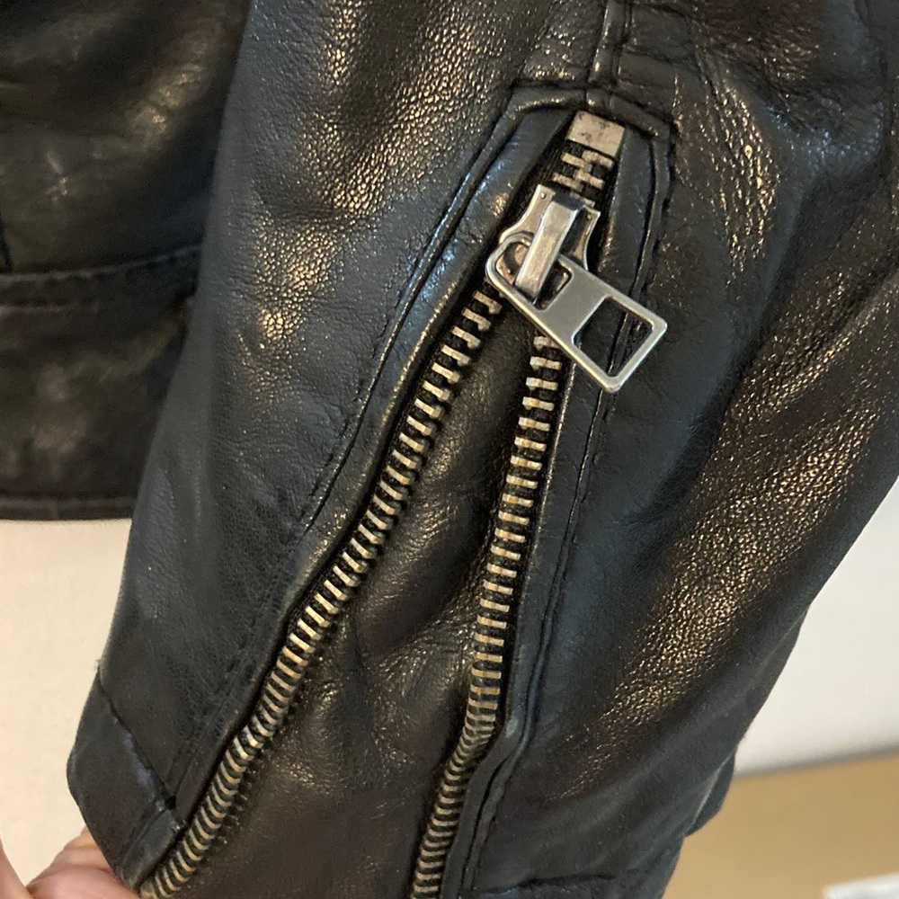 Bershka Cropped Black Leather Biker Jacket - Picture 6 of 7